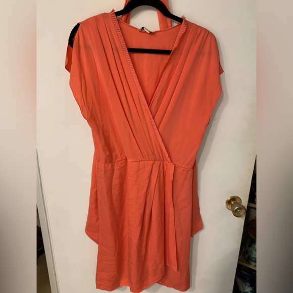 Beautiful coral DVF dress - Picture 1 of 7